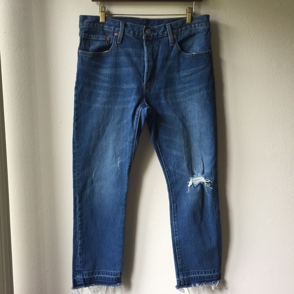 Levi's 501 Straight Jeans in Wear & Tear Wash - Picture 5 of 11